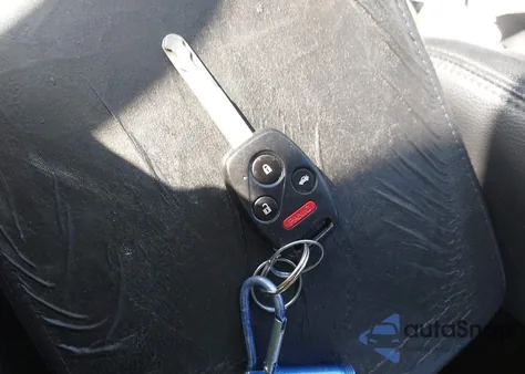 2011 Honda Accord 2.4 Se from USA, damaged, VIN 1HGCP2F63BA069313